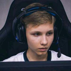 如果SGA想打破詹姆斯1297场的纪录，需要全勤至41岁