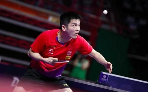 西甲半场：亚当斯门前造险，瓦伦西亚暂0-0塞维利亚