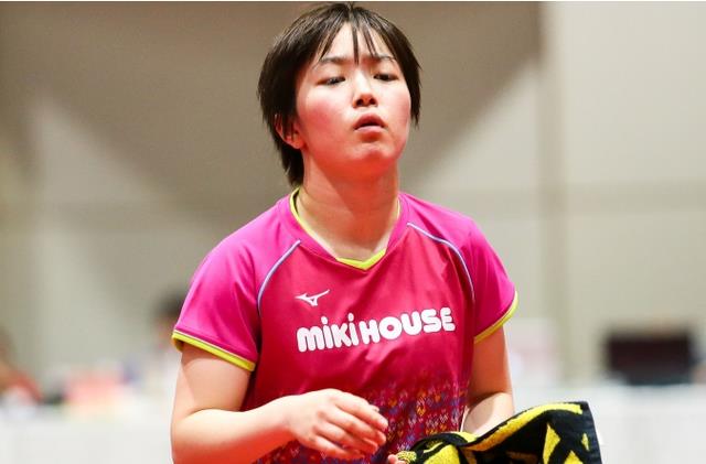 这对男女融 这对男女融