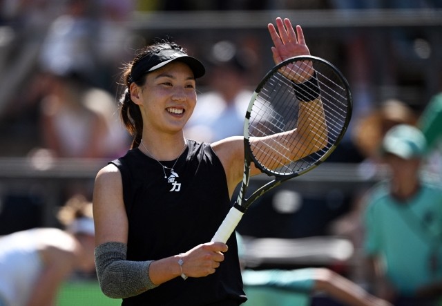 而不是仅依 而不是仅依