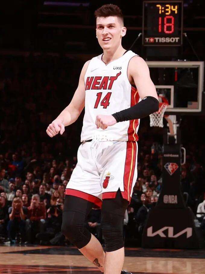 詹姆斯的最 詹姆斯的最