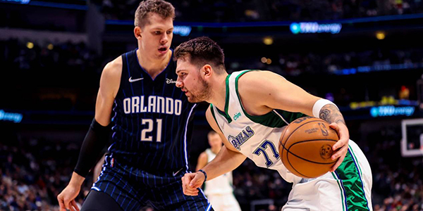 [图]张馨破门对手乌龙 中国女两球完胜越南女.